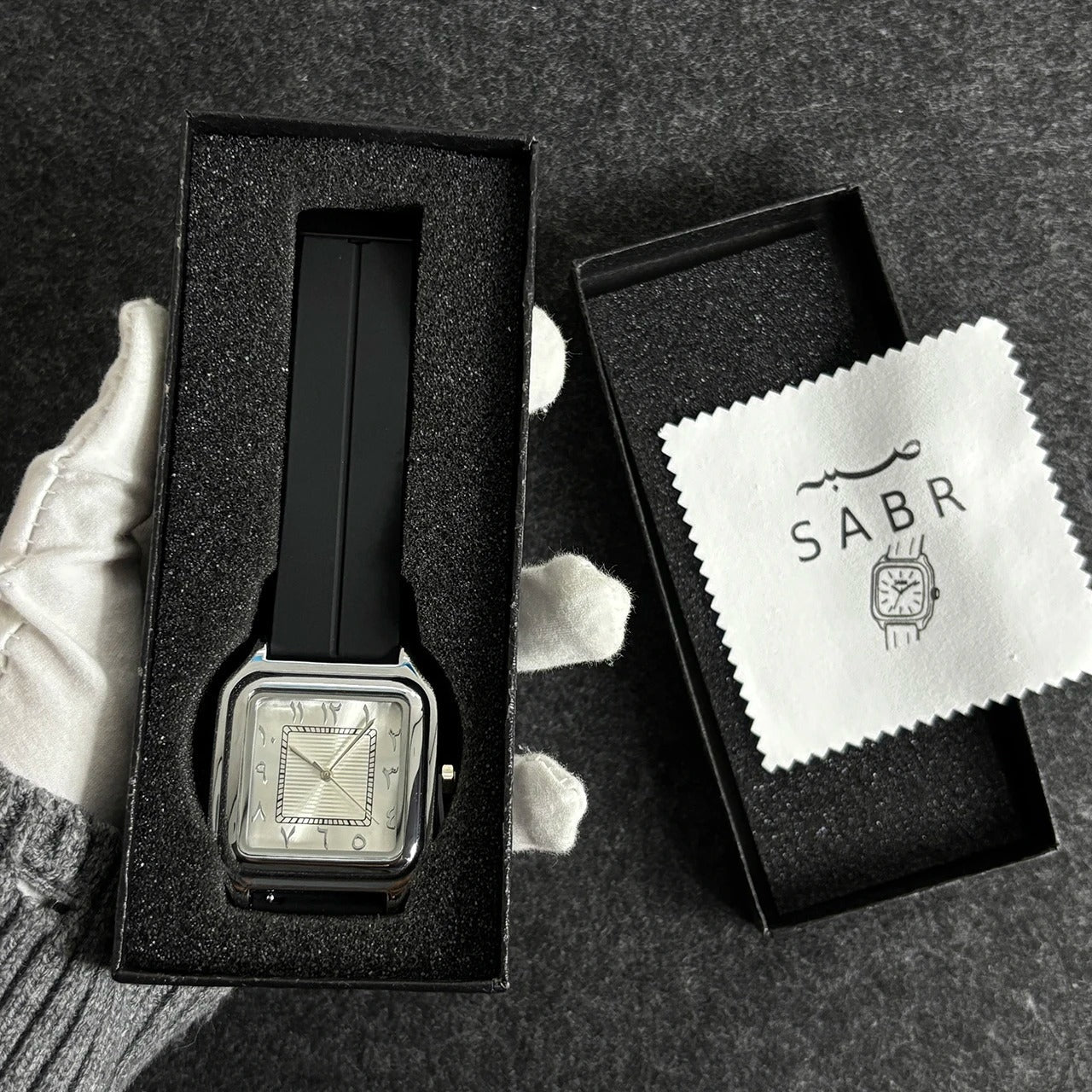 ساعة SABR الفاخرة
